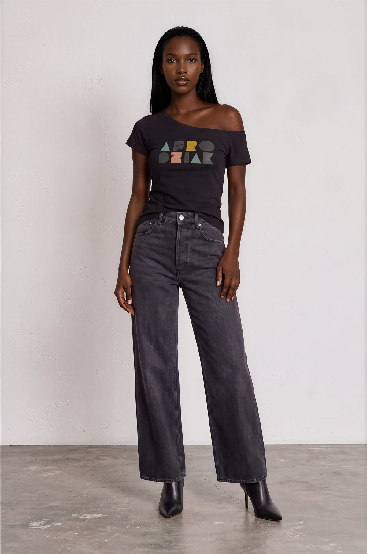AfroDziak Women’s Off-the-Shoulder Tee